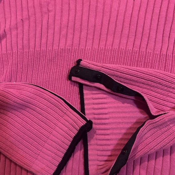 Calvin Klein Pink V-Neck vintage Ribbed Sweater with flare sleeves 100% cotton - Picture 7 of 7